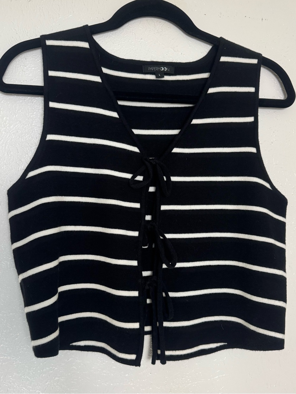 PAPERMOON Black & White Tie Front Bow Knit Vest